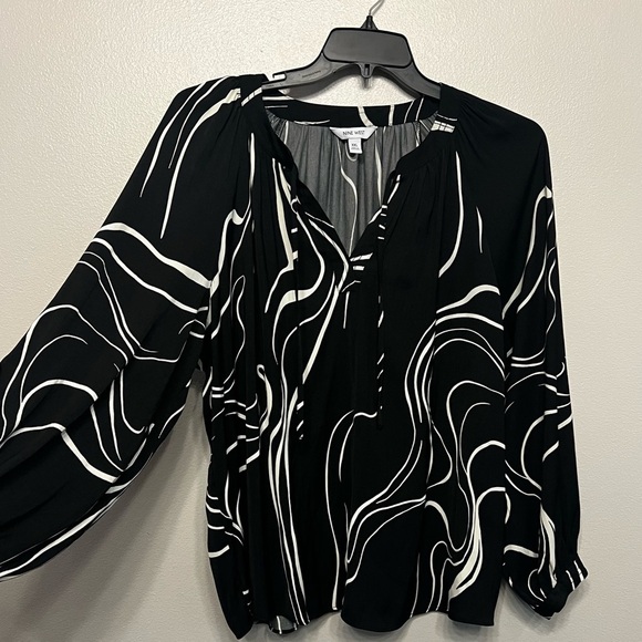 Nine West Womens XXL Black and White Swirl Blouse - Picture 2 of 5